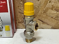 Danfoss 013g3042 radiatorafsluiter thermostatisch ra-un 1/2" dn15 (uk) (5x) - afbeelding 2 van  4