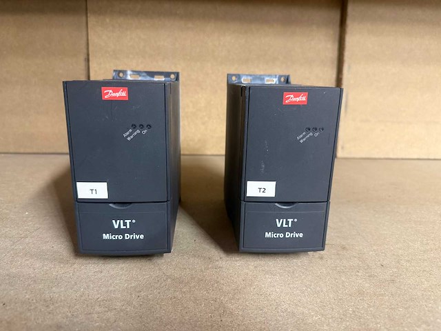 Danfoss fc-051 vlt micro drive frequentieregelaar (2x) - afbeelding 1 van  5