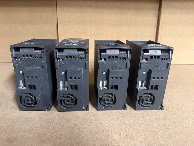 Danfoss fc-051 vlt micro drive frequentieregelaar (4x) - afbeelding 3 van  7