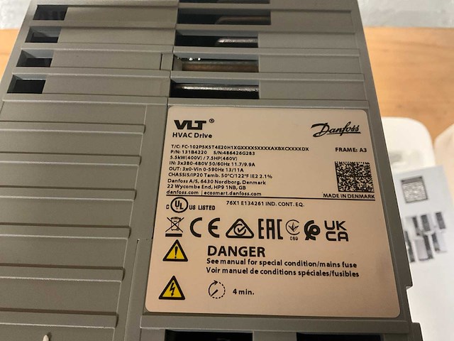 Danfoss fc-102p5k5t4e20h1xg 5,5 kw frequentieregelaar - afbeelding 3 van  5
