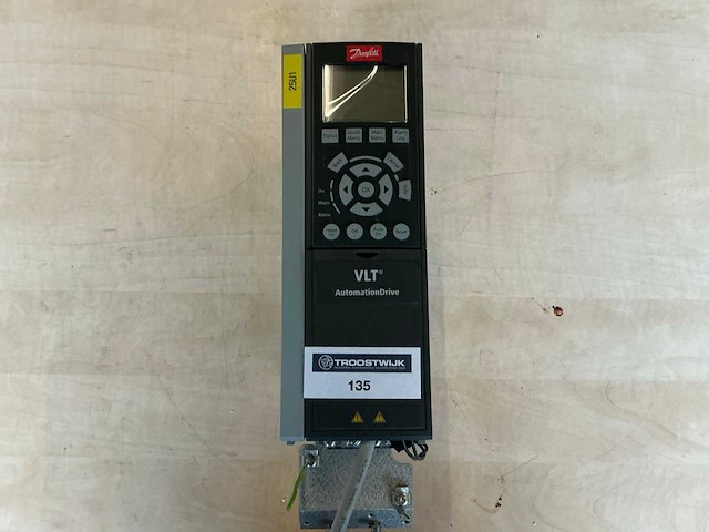 Danfoss fc-302 vlt automationdrive frequentieregelaar - afbeelding 1 van  5