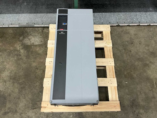 Danfoss fc302 30kw 131b4574 frequentieregelaar - afbeelding 2 van  7