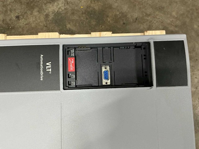 Danfoss fc302 30kw 131b4574 frequentieregelaar - afbeelding 6 van  7