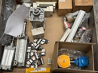 Danfoss, festo - partij pneumatische cilinders, ventielen en schakelmateriaal - afbeelding 6 van  12