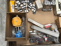 Danfoss, festo - partij pneumatische cilinders, ventielen en schakelmateriaal - afbeelding 10 van  12