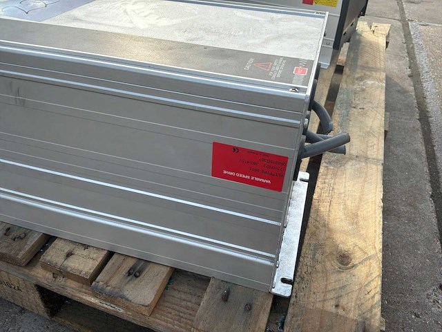 Danfoss frequentieregelaar (3x) - afbeelding 7 van  8