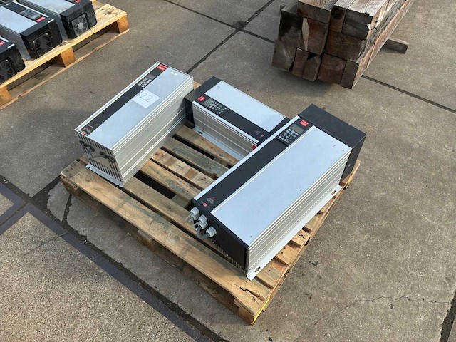 Danfoss frequentieregelaar (3x) - afbeelding 8 van  8