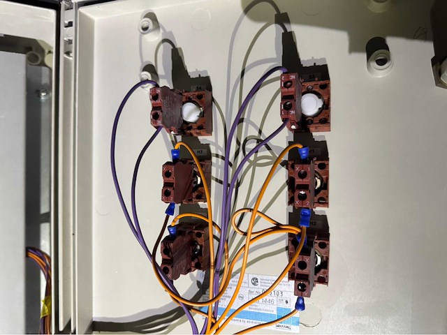 Danfoss frequentieregelaar set met schakelkast - afbeelding 6 van  15