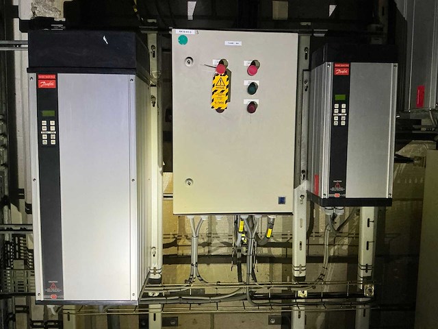 Danfoss frequentieregelaar set met schakelkast - afbeelding 8 van  15