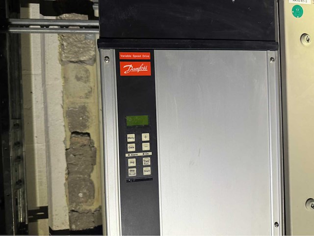 Danfoss frequentieregelaar set met schakelkast - afbeelding 10 van  15