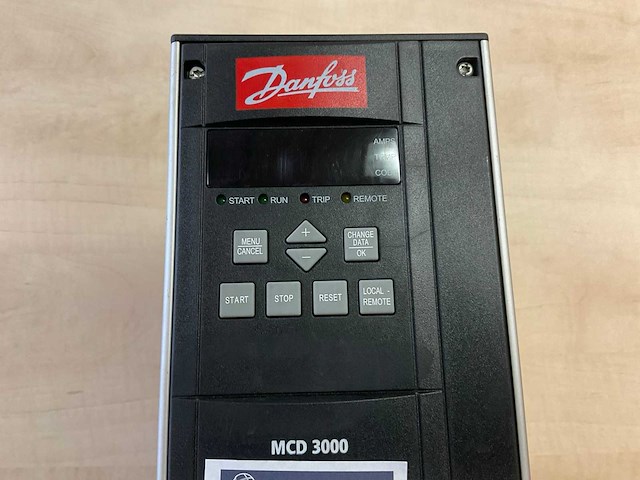 Danfoss mcd 3030-t5-b21-cv4 frequentieregelaar - afbeelding 4 van  4