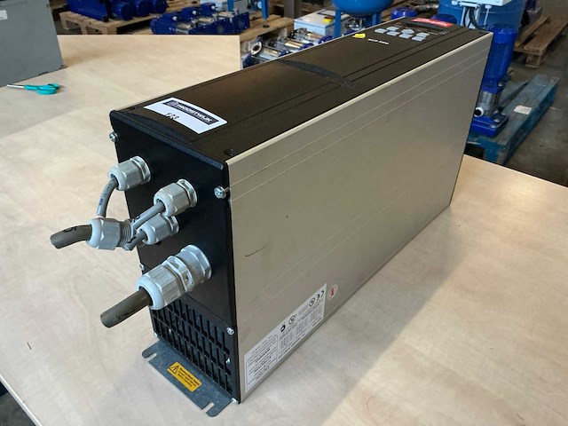 Danfoss mcd3000 frequentieregelaar - afbeelding 2 van  4