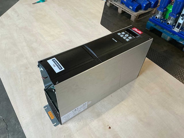 Danfoss mcd3015 frequentieregelaar - afbeelding 1 van  5