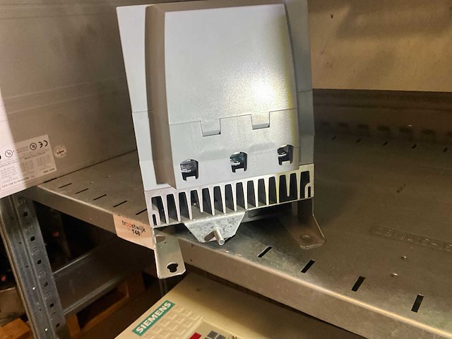 Danfoss mcd5-0068 37 kw 400 v 68 a softstarter - afbeelding 3 van  5