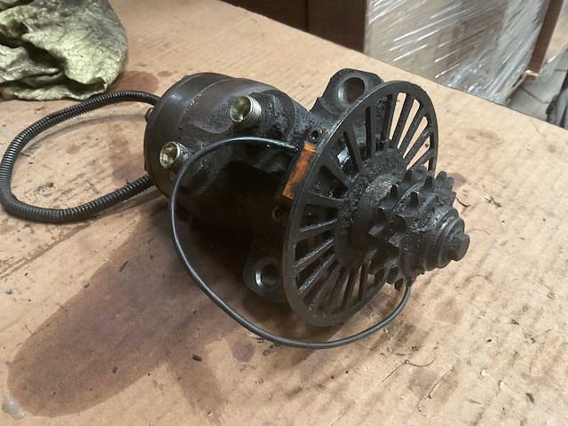 Danfoss omr 125 na hydraulische motor - afbeelding 1 van  2