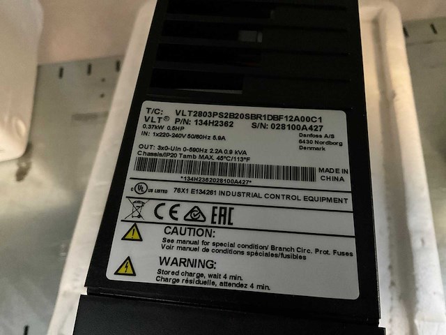 Danfoss vlt 2800 0,37 kw frequentieregelaar - afbeelding 4 van  5