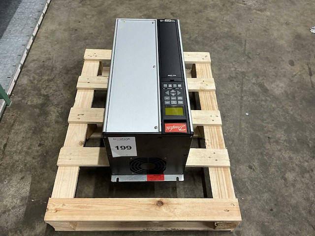 Danfoss vlt 5000 175z4099 23kva frequentieregelaar - afbeelding 6 van  7