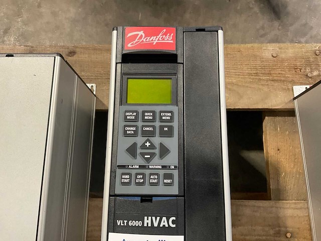 Danfoss vlt 6000 hvac 9,3kva frequentieregelaar - afbeelding 2 van  3