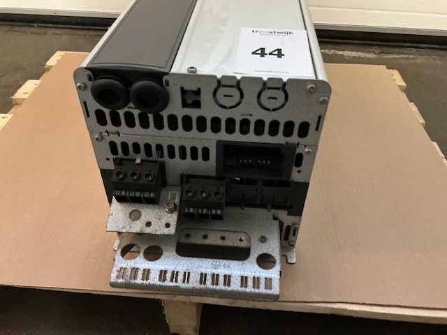 Danfoss vlt aqua drive 22 kw frequentieregelaar - afbeelding 3 van  5