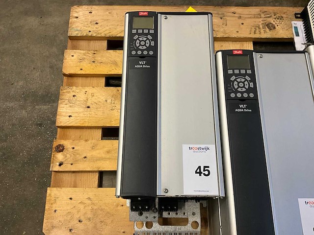 Danfoss vlt aqua drive 22 kw frequentieregelaar - afbeelding 2 van  4