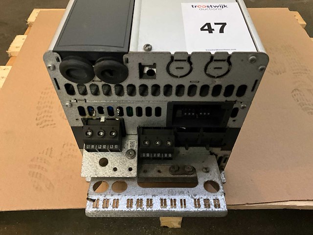 Danfoss vlt aqua drive 37 kw frequentieregelaar - afbeelding 3 van  5