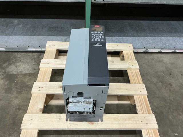 Danfoss vlt aqua drive fc202 15kw 131u0877 frequentieregelaar - afbeelding 2 van  6