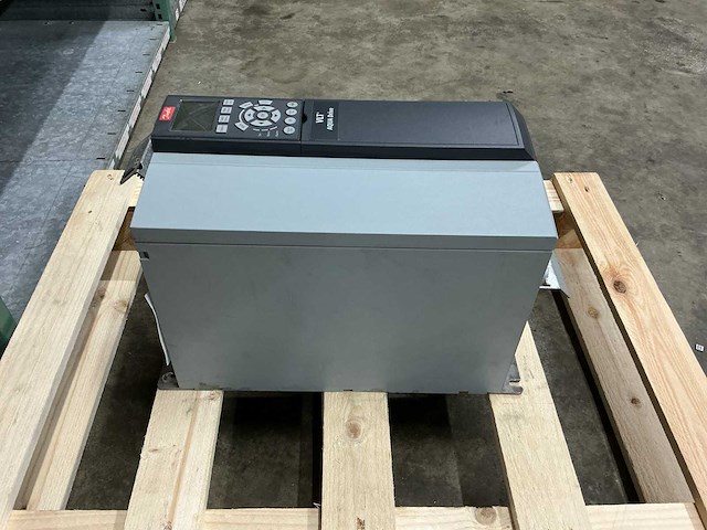 Danfoss vlt aqua drive fc202 15kw 131u0877 frequentieregelaar - afbeelding 4 van  6