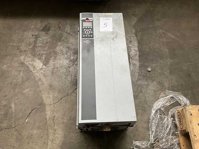 Danfoss vlt fc-103 frequentieregelaar - afbeelding 1 van  4