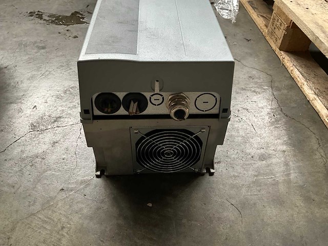 Danfoss vlt fc-103p11 frequentieregelaar - afbeelding 5 van  5