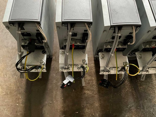 Danfoss vlt fc-302p3 frequentieregelaar (5x) - afbeelding 4 van  7