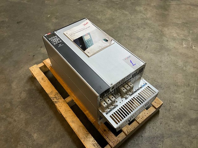 Danfoss vlt frequentieregelaar 55 kw - afbeelding 2 van  6