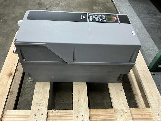 Danfoss vlt hvac drive 11kw 131b1277 frequentieregelaar - afbeelding 4 van  6