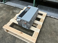 Danfoss vlt hvac drive 5.5kw fc102 131b4224 frequentieregelaar - afbeelding 1 van  6
