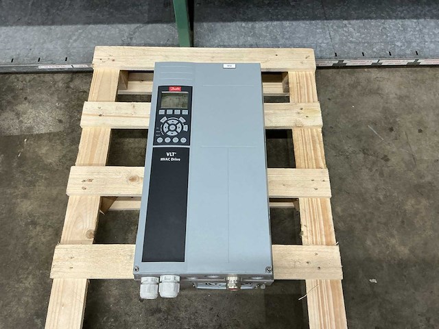 Danfoss vlt hvac drive 5.5kw fc102 131b4224 frequentieregelaar - afbeelding 2 van  6