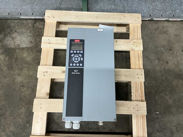 Danfoss vlt hvac drive 7.5kw fc102 131b7189 frequentieregelaar - afbeelding 2 van  6