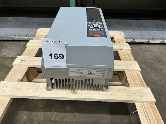 Danfoss vlt hvac drive 7.5kw fc102 131b7189 frequentieregelaar - afbeelding 5 van  6