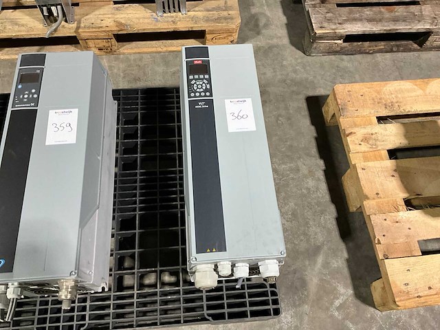 Danfoss vlt hvac fc-102 frequentieregelaar - afbeelding 1 van  5