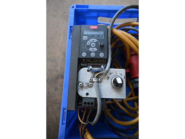 Danfoss vlt micro drive frequentieregelaar testapparaat - afbeelding 2 van  4