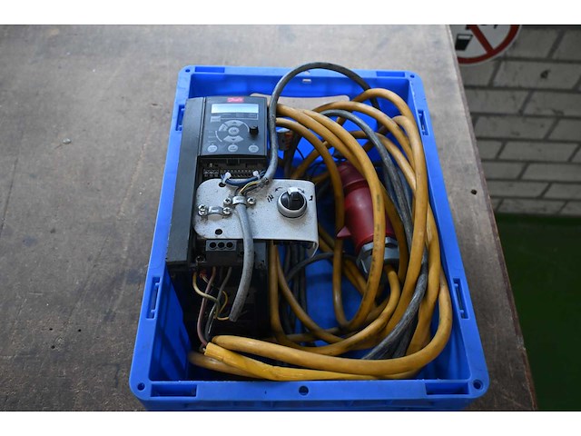 Danfoss vlt micro drive frequentieregelaar testapparaat - afbeelding 1 van  4