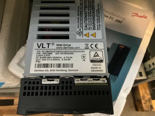 Danfoss vlt midi drive fc-280 2,2 kw frequentieregelaar - afbeelding 2 van  5