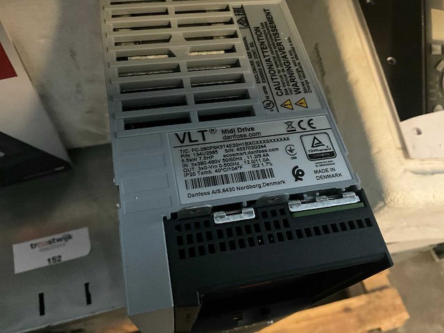 Danfoss vlt midi drive fc-280 5,5 kw frequentieregelaar - afbeelding 4 van  5
