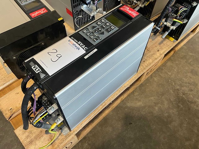 Danfoss vtl 6000hvac 11,5kva frequentieregelaar - afbeelding 2 van  5