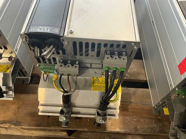 Danfoss vtl 6000hvac 23 kva frequentieregelaar - afbeelding 2 van  4