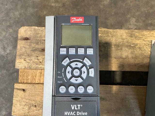 Danfoss vtl hvac drive 4kw frequentieregelaar - afbeelding 1 van  2