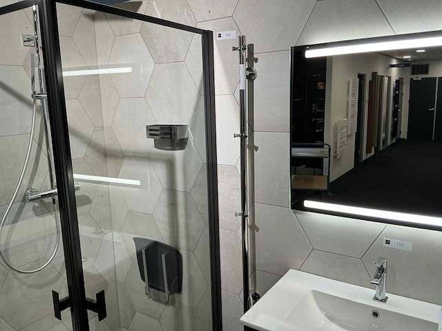 Dansani hydra elektrische handdoekradiator - afbeelding 1 van  5