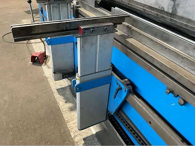 Darley - 1989 - ehp 200 52 43 - cnc-kantbank - afbeelding 4 van  17