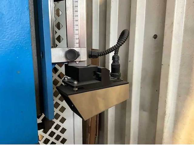 Darley - 1989 - ehp 200 52 43 - cnc-kantbank - afbeelding 6 van  17