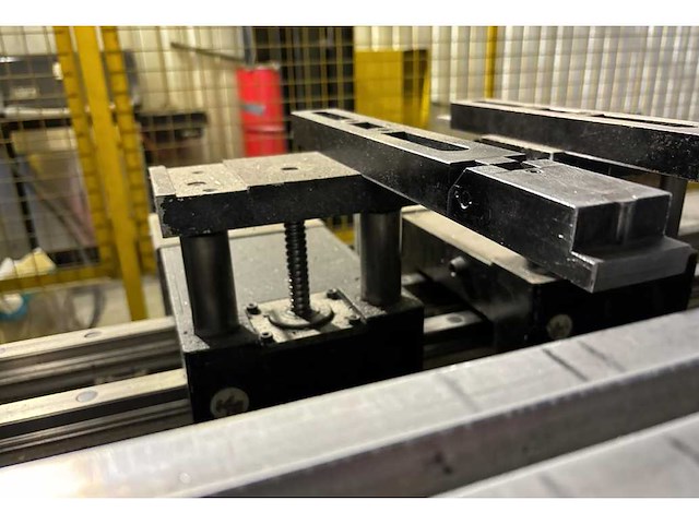 Darley - ehp 200/3600 - cnc press brake - afbeelding 9 van  17