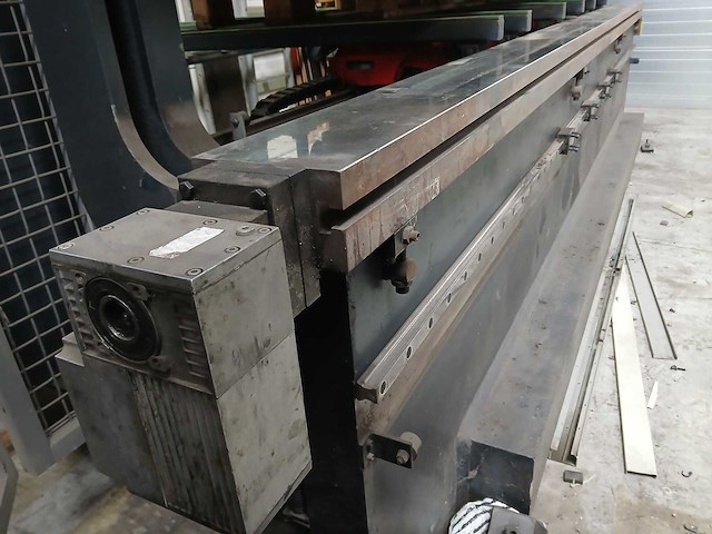 Darley - spie - universele bombeer tafel - afbeelding 1 van  7