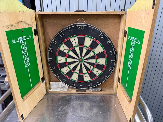 Dartbord met kast - afbeelding 2 van  3